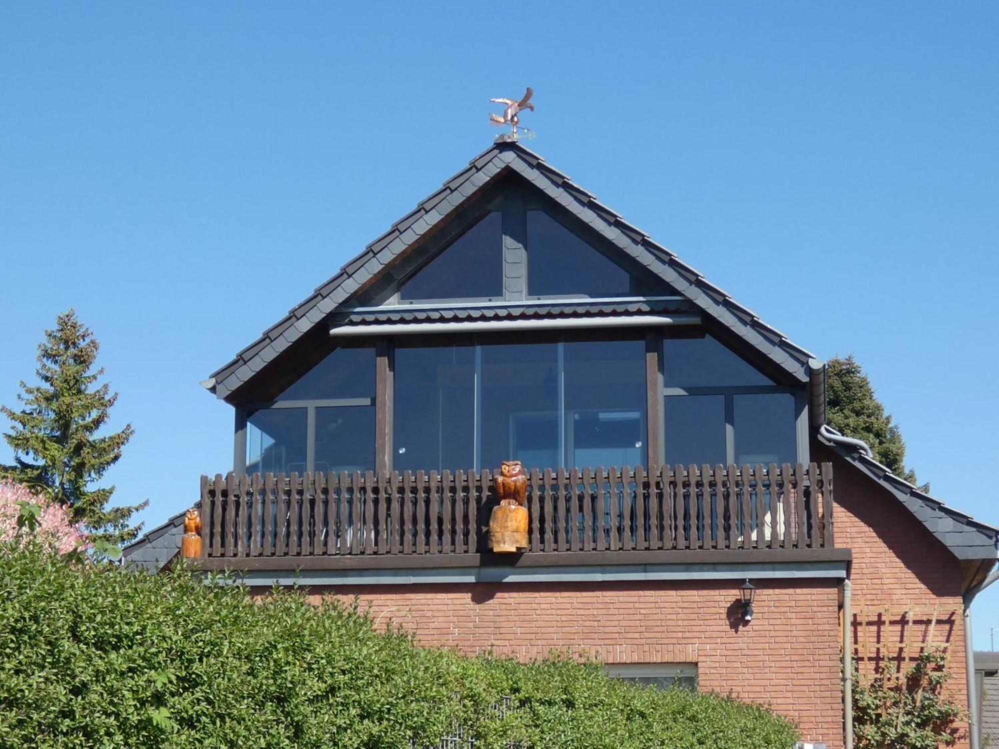 Fewo Mit Balkon, Zimmermann Apartment Strasen Bagian luar foto